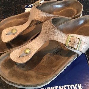 BIRKENSTOCK Gizeh washed metallic rose gold